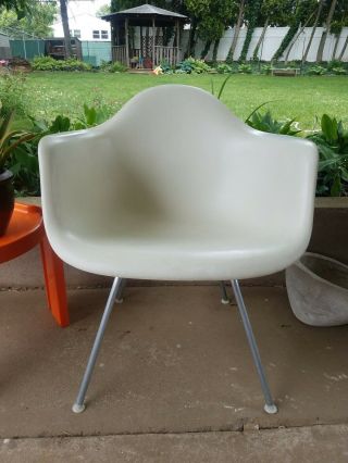Herman Miller Eames Molded Fiberglass Dax Arm Shell Lounge Chair H Base Mcm