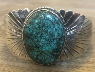 HEAVY (3.  17 OZ. ) VINTAGE NAVAJO GREEN SPIDERWEB TURQUOISE & STERLING SILVER CUFF 8