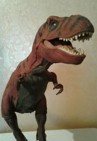 Vintage Kenner Jurassic Park T - Rex JP09 1993 & JP 28 Roaring Bull 2