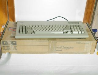 Vintage IBM Model F AT Computer Keyboard 5 Pin Din 6090817 Clicky Keys w/ Box 8
