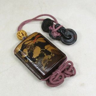 A667: Real Japanese Old Lacquered Pillbox Inro W/insects Makie And Rare Netsuke