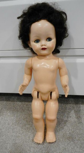 Vintage English Doll By Pedigree 42 Cm Walking With Glass Eyes 16t