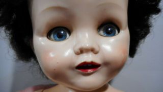 VINTAGE ENGLISH DOLL BY PEDIGREE 42 CM WALKING WITH GLASS EYES 16T 4