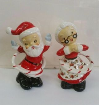 Rare Vintage Santa & Mrs Claus Hula Hoop Salt & Pepper Shakers Japan