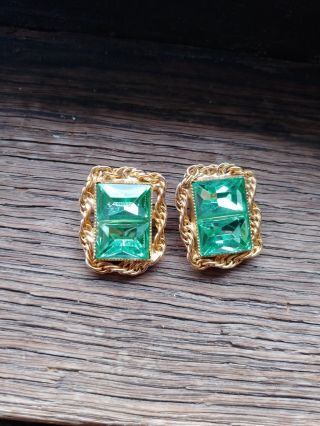 Vintage Hattie Carnegie Gold Tone Green Rhinestone Clip Earring Valentine Signed