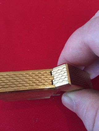 Vintage S.  T.  Dupont Ligne 1 Small Gold Plate with Pattern Lighter 4