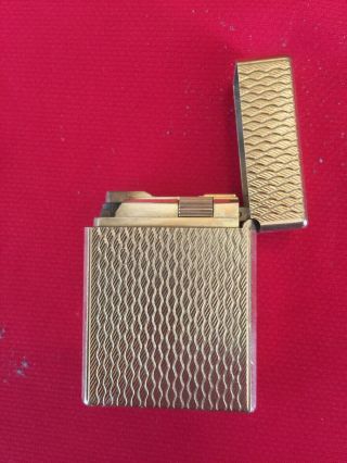 Vintage S.  T.  Dupont Ligne 1 Small Gold Plate with Pattern Lighter 5
