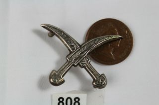 Vintage Military Badge Unknown White Metal Crossed Daggers 808