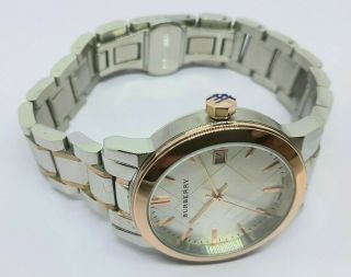 VINTAGE Women ' s BURBERRY BU9105 Swiss Machine Date Quartz Wrist Watch 2