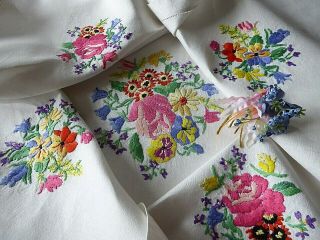 Vintage Hand Embroidered Tablecloth=exquisite Floral Bouquets Roses/pansies