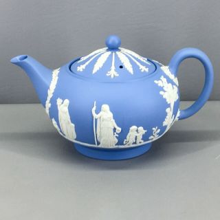 Vintage Wedgwood Blue Jasperware Teapot Made In England 5 " Tall