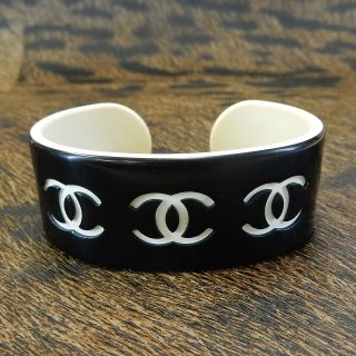 Chanel Plastic Cc Logos Black & White Vintage Bracelet Bangle 4788a Rise - On