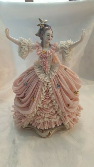 Exceptional Antique Dresden Lace Large Lady Full Lace Figurine 10.  5 "