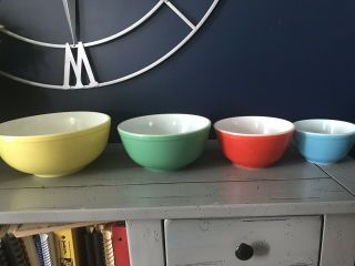 Vintage Pyrex Primary Colors Mixing Nesting Bowl Set 401 - 404