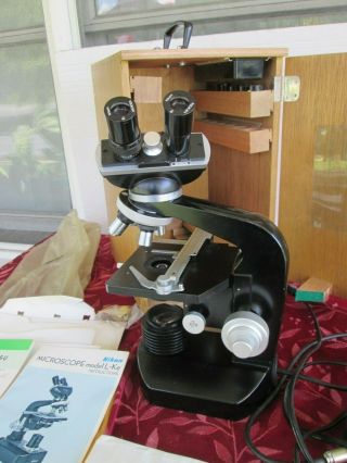 Vintage Nikon Model S - U Microscope with Wooden Carrying Case 5