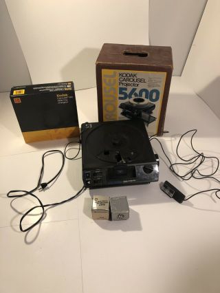 Vintage Kodak 5600 Projector With Carousel Remote Extra Lamps & Box
