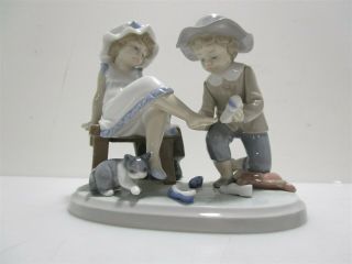 Vintage Lladro Porcelain Figure Girl And Boy 5361 " Try This One "