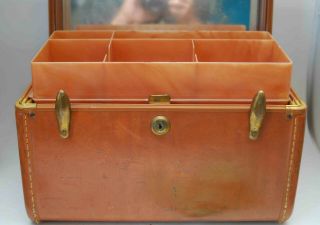 VINTAGE SHWAYDER BROS SAMSONITE LEATHER TRAIN CASE WITH INSERT AND KEY 2