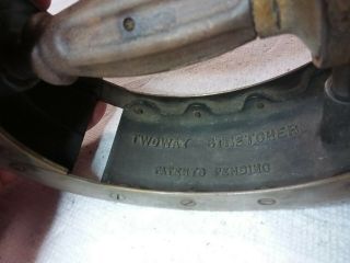 VINTAGE/ANTIQUE HEAVY DUTY ADJUSTABLE METAL HAT STRETCHER AWESOME PATINA 8