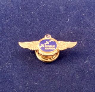 Vintage Republic Aviation 15 Year Service Wings Pin 10 Kt Gold Flight Wings