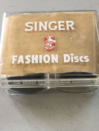 Vintage Singer Fashion Discs Simanco Sewing Machine / Case 24 Different Discs