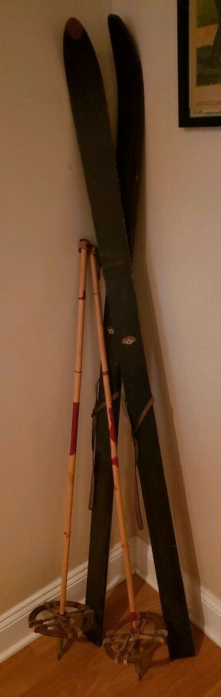 Vintage Northland Wood Skis With 2 Bamboo Poles - Check Pics