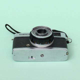 Vintage Olympus Trip 35 35mm Film Camera w/ 40mm f/2.  8 Lens 4