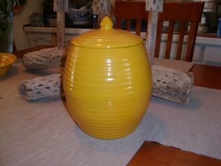 Vintage Bauer Pottery Ringware Chinese Yellow Cookie Jar