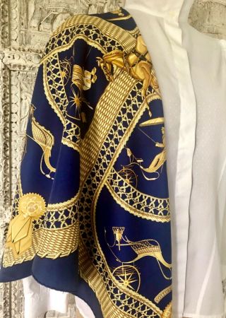 Hermès Paris Vintage Silk Scarf „Voitures Paniers“ J.  Abadie Blue Gold 90 2