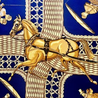 Hermès Paris Vintage Silk Scarf „Voitures Paniers“ J.  Abadie Blue Gold 90 7
