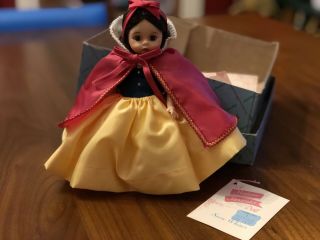 Vintage Madame Alexander Snow White Doll Walt Disney World Tag