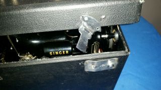 Vintage Singer Featherweight Sewing Machine 221 K Parts Repair 2