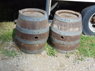 2 Rare Antique Leisy Brewing Co.  Cleveland Pre Prohibtion Wooden Beer Kegs