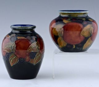 2 Rare Vintage Moorcroft Pottery Pomegranate Pattern Small / Miniature Vases N/r