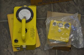 Vintage Cdv - 717 Radiological Survey Meter Detection Kit