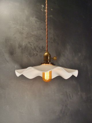Subway Breeze Pendant Lamp - Vintage Industrial Hanging Light With Ruffle Shade