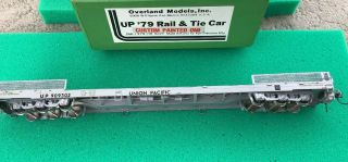 Overland Up ‘79 Rail & Tie Car Omi - 1379 Rare Custom Painted Union Pacific 909302