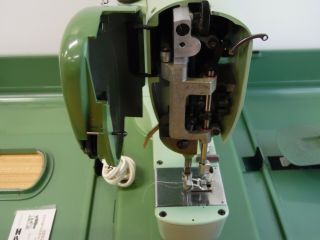 Vintage Elna Green Sewing Machine Metal Case Swiss 722010 7