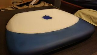 Apple iBook G3 Clamshell 366 MHz 576 MB 16 GB SSD OS X Indigo Blue Vintage 2