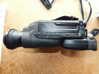 Vintage 1995 Canon ES2000A Hi - Fi 8mm Video Camcorder,  Remote,  Batteries,  Cords 7