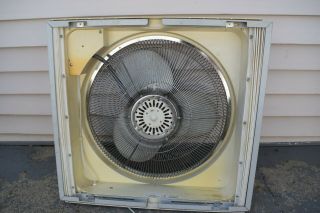Vintage Lakewood Large Window Fan 3 - Speed Reversible HV - 18 - WR 5