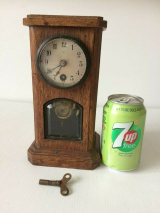 Vintage Junghans Oak Mantel Clock 2