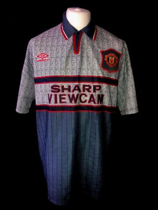 Manchester United 1995 - 96 Away Vintage Football Shirt -