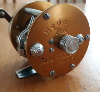 Vintage Heddon Pal Pro Weight Model 25 Baitcaster Reel