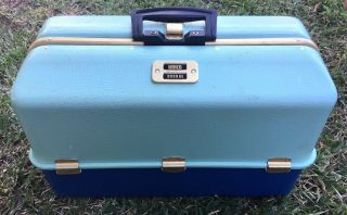 Large Rare Blue Two - Tone Color Vintage Umco 2030 Ul Lure Tackle Box