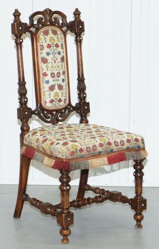 Early Georgian Circa 1800 Single Chair Highly Carved And Detailing Walnut