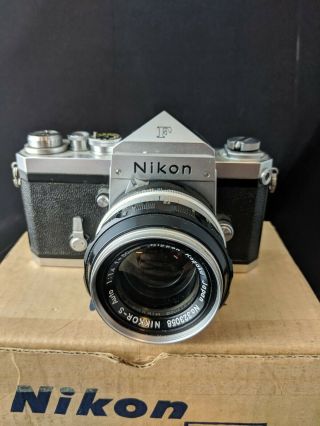 Vintage Nikon F 35mm camera NIKKOR - S Auto 50mm f1.  4 very 4
