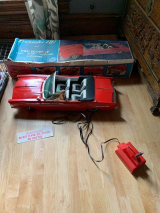 Rare 1964 Large Battery Remote Deluxe Reading Crusader 101 Car.