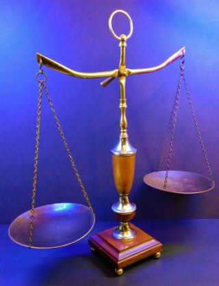 Vintage Brass and Wood Scale of Justice 6