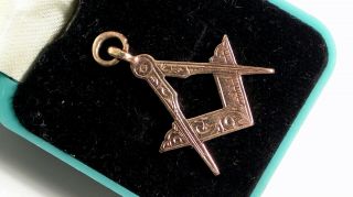 Antique Art Deco Solid 9ct Rose Gold Masonic Hand Engraved Pendant Fob 1929 Jwt